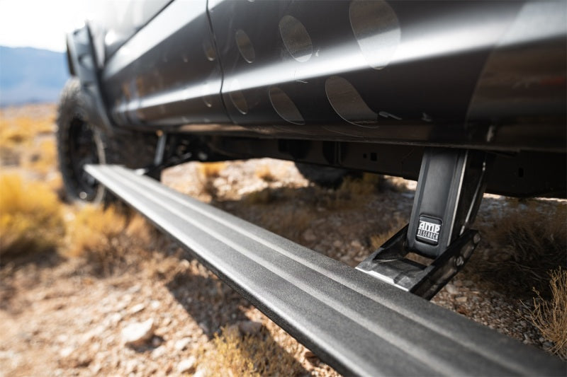 AMP Research 19-21 Chevrolet Silverado 1500 à cabine allongée/cabine double PowerStep Smart Series