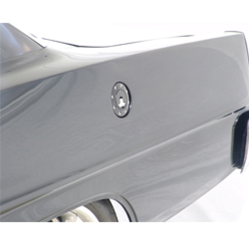 Bouchon de réservoir verrouillable Ridetech 66-67 Chevy Nova (anodisé noir)