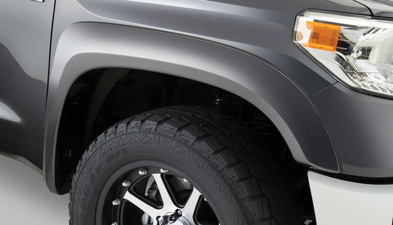 Bushwacker 14-18 Toyota Tundra Extend-A-Fender Style Flares 2 pièces - Noir