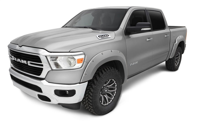 Élargisseurs de capot de style poche Bushwacker 20-22 Ram 1500 (sauf Rebel/TRX), 4 pièces - Argent métallisé