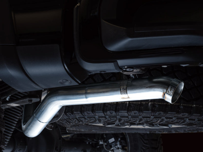 AWE Tuning 22-23 GMC Sierra 1500 AT4X 6.2L 0FG Catback Split Dual (pare-chocs plat) - Bashguard (sans embouts)