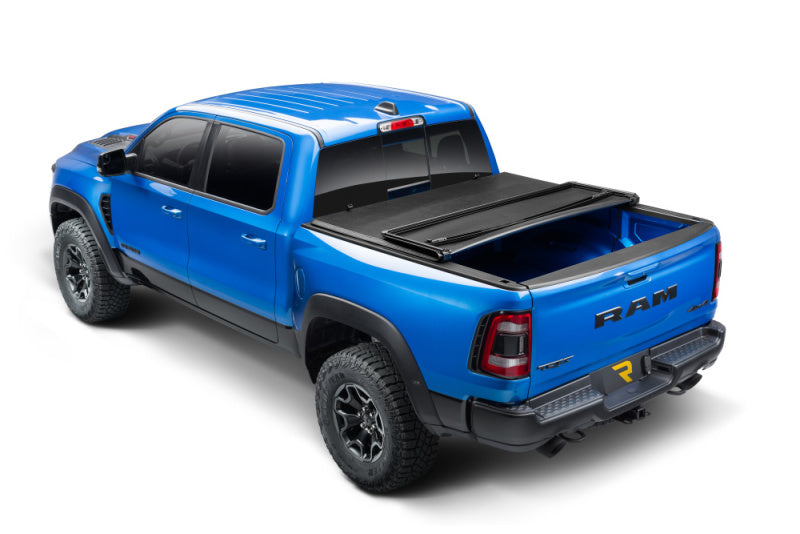 Extang 09-18 Dodge RamBox avec système de gestion de chargement (5 pieds 7 pouces) / 2019 Classic 1500 Trifecta e-Series