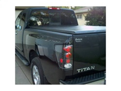 Feux arrière Spyder Nissan Titan 04-14 de style européen, noir ALT-YD-NTI04-BK