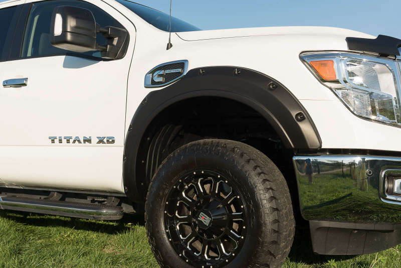 Élargisseurs d'ailes à boulonner traditionnels EGR 17-23 Nissan Titan avec ensemble de 4 badges d'aile