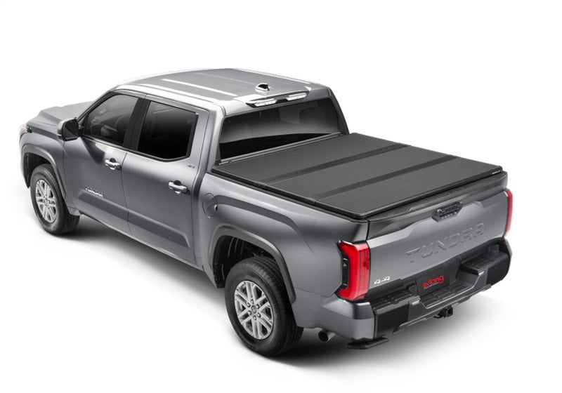 Extang 14-22 Toyota Tundra avec système de rails (caisse de 6 pi 7 po) ALX à pliage solide