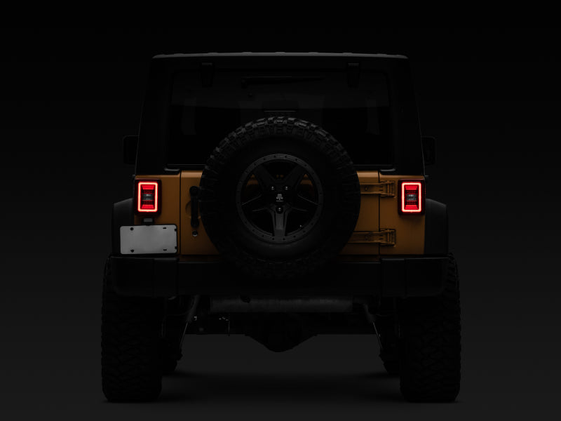 Feux arrière à LED Raxiom 07-18 Jeep Wrangler JK JL Style - Boîtier noir - Lentille rouge