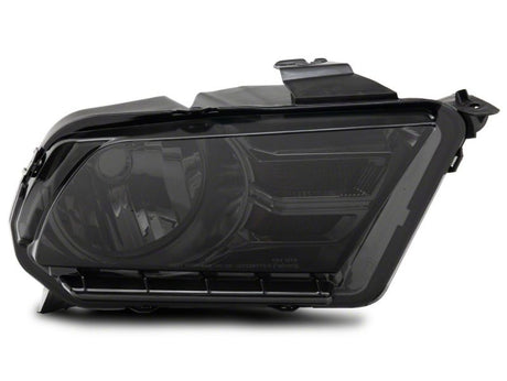 Phares de style OEM Raxiom 10-12 Ford Mustang Axial Series - Boîtier chromé - Lentille fumée