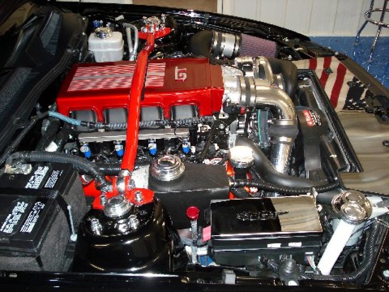 Renfort de tourelle de jambe de force avant UMI Performance 05-14 Ford Mustang GT