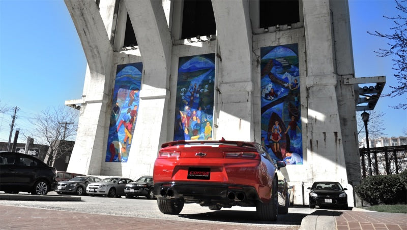 Corsa 16-18 Chevy Camaro SS 6,2 L Xtreme+ 2,75 po Cat-Back Double sortie arrière avec deux embouts PVD noirs de 4 po