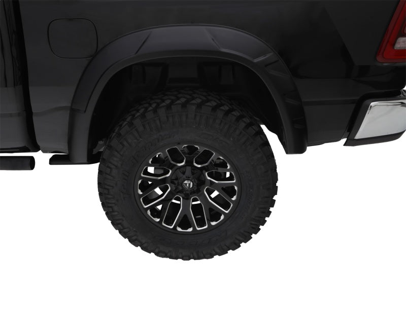 Bushwacker 17-19 Ford F-250 Super Duty avec élargisseurs de benne de 81,8 po de style DRT, 4 pièces - Noir