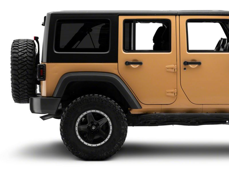 Feux arrière à LED Raxiom 07-18 Jeep Wrangler JK Axial Series Trident - Boîtier noir (lentille fumée)