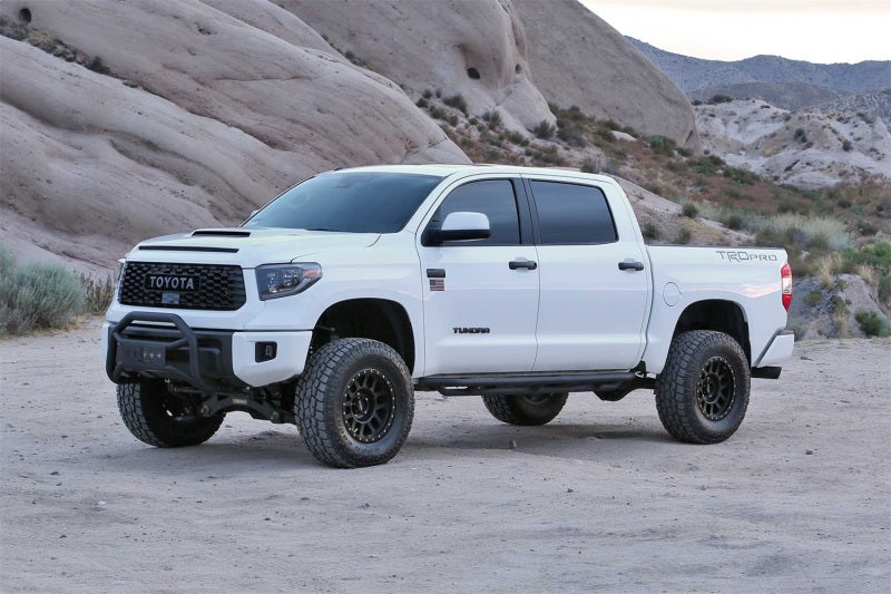 Fabtech 16-19 Toyota Tundra 4WD Trd Pro 4 pouces Perf Sys avec Dlss 2.5 C/O Resi &amp; Rr Dlss