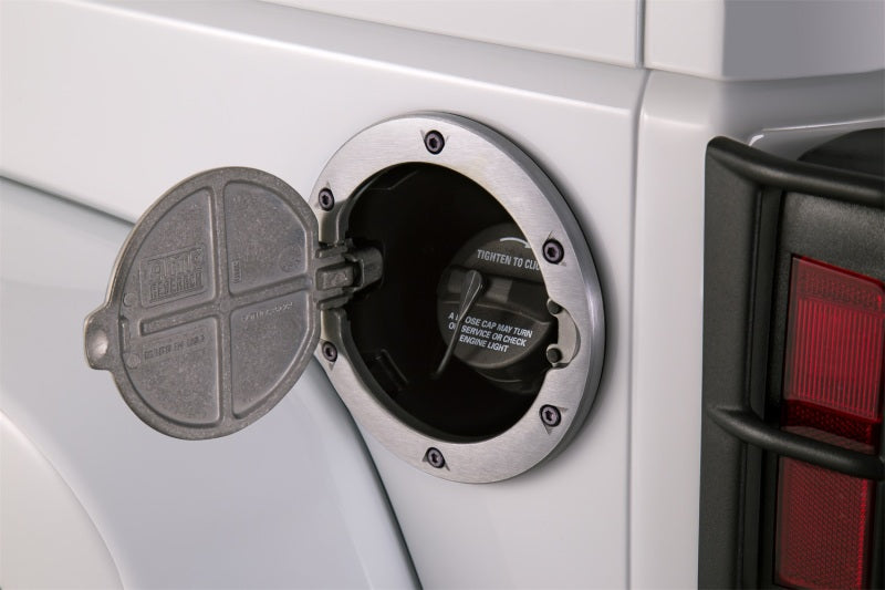 Trappe à carburant 2/4 portes pour Jeep Wrangler JK 2007-2017 d'AMP Research - Brossé