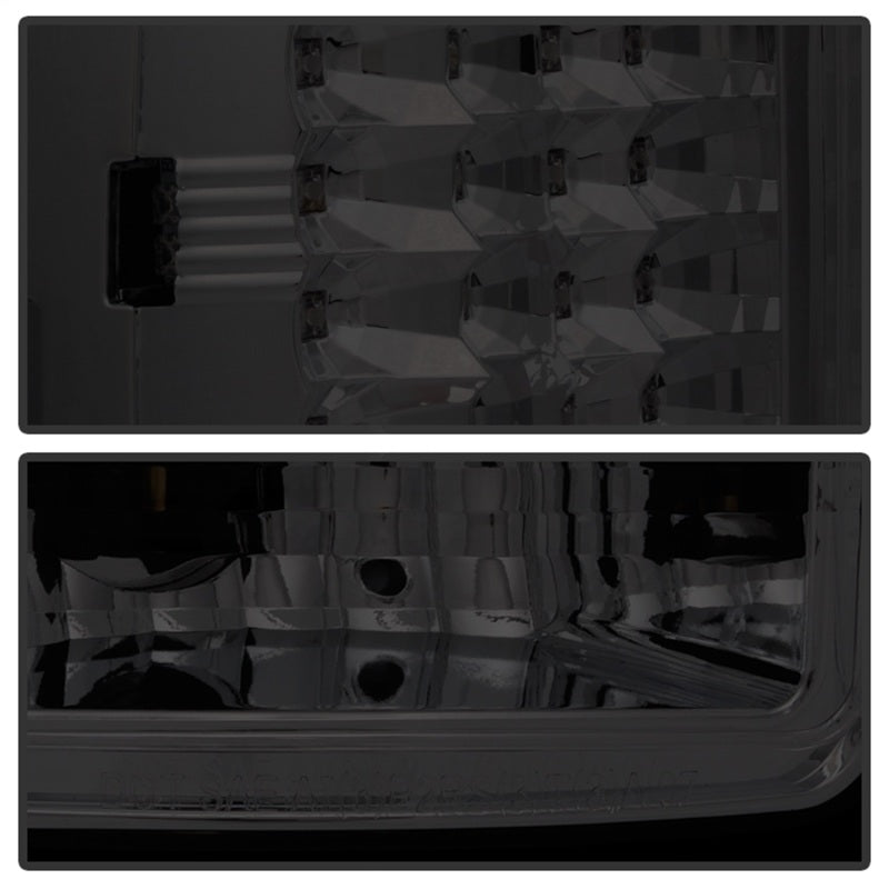 Spyder GMC Sierra 07-13 (Ne convient pas aux 3500 Dually 4 roues arrière) Feux arrière à LED Fumés ALT-YD-GS07-LED-SM