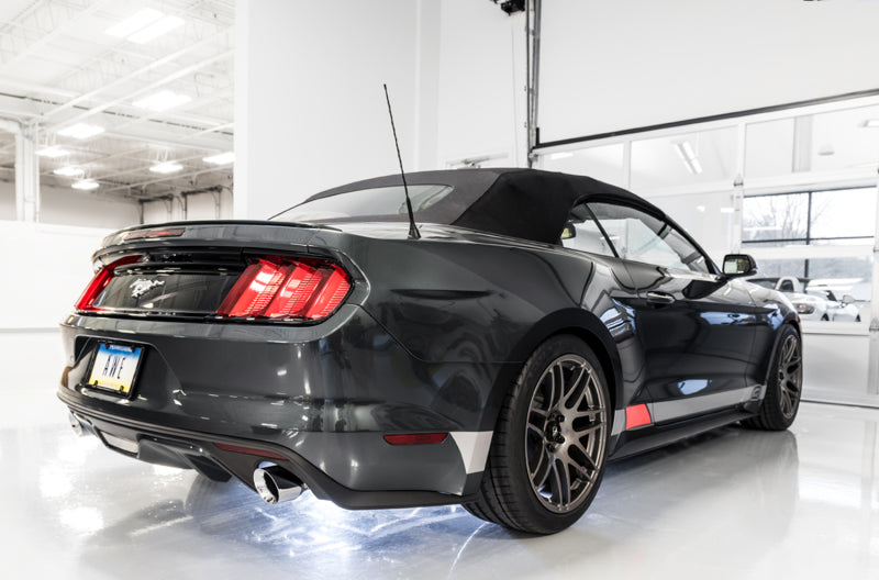 Échappement arrière EcoBoost AWE Tuning S550 Mustang - Édition Touring (embouts chromés argentés)