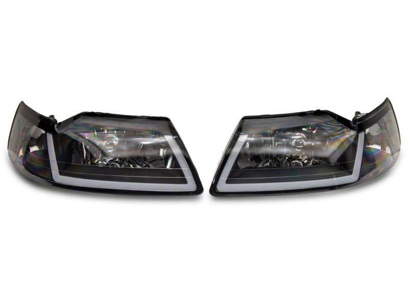 Phares Raxiom 99-04 Ford Mustang Axial Series avec barre LED séquentielle - Boîtier noir (lentille transparente)