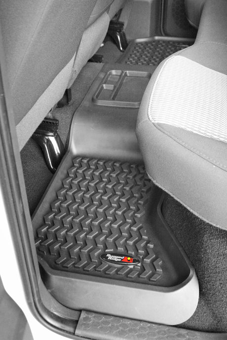 Revêtement de plancher arrière Rugged Ridge noir pour Dodge Ram 1500 Quad Cab 2002-2018