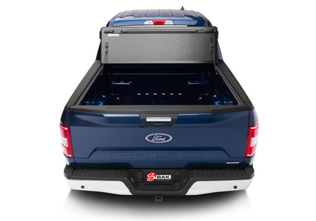 Housse de caisse BAKFlip G2 de 8 pieds pour Ford F-150 à cabine standard et super cabine 2021+ de BAK