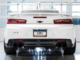 AWE Tuning 16-19 Chevy Camaro SS Res Cat-Back Exhaust - Édition Touring (embouts noirs Quad Diamond)