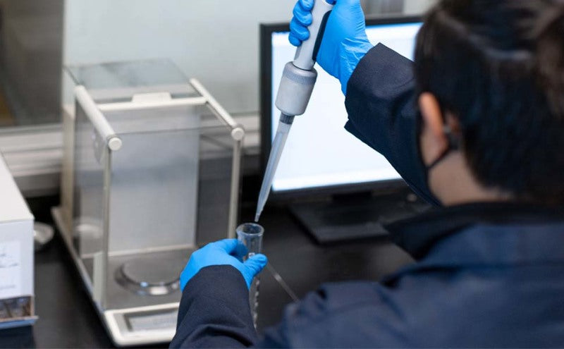 Convecteur MagnaFlow universel Entrée 2,5 pouces Sortie 2,5 pouces Longueur 16 pouces Largeur 6,375 pouces