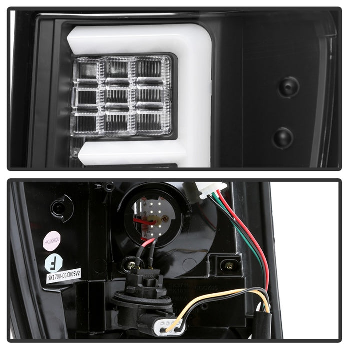 Feux arrière à LED Spyder Jeep Grand Cherokee 05-06 Version 2 - Noir