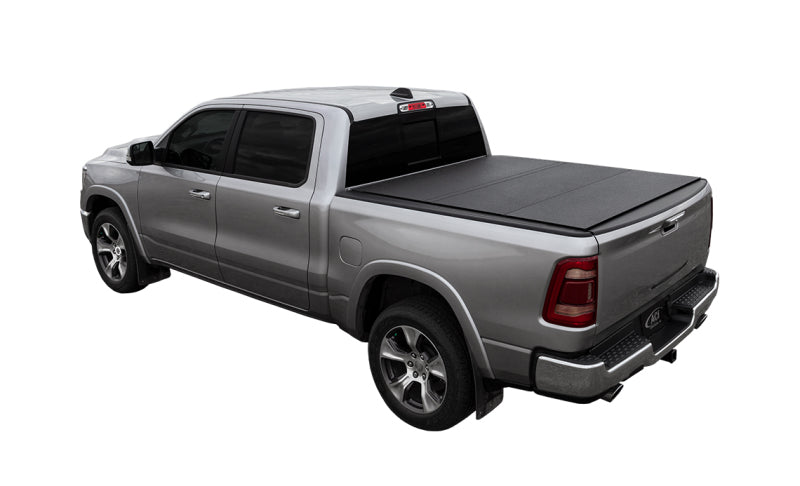 Housse de protection pliable en uréthane noir Access LOMAX pour Dodge Ram 19+ - lit de 5 pi 7 po (sauf Classic - avec RamBox)