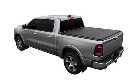 Housse de protection pliable en uréthane noir Access LOMAX pour Dodge Ram 19+ - caisse de 5 pi 7 po (sauf Classic sans RamBox)