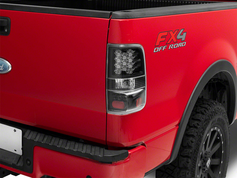 Feux arrière à LED Raxiom 04-08 Ford F-150 Styleside - Boîtier noir (lentille transparente)