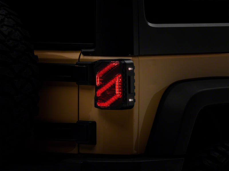 Feux arrière à LED Raxiom 07-18 Jeep Wrangler JK Axial Series Trident - Boîtier noir (lentille fumée)