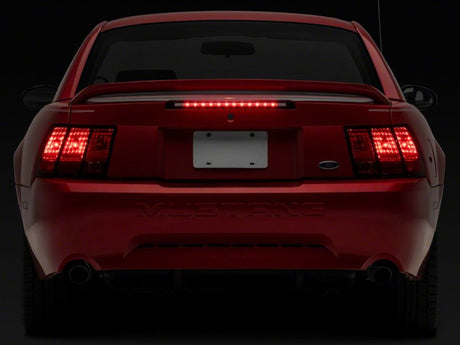 Feu stop arrière à LED Raxiom 99-04 Ford Mustang à l'exclusion du modèle 03-04 Cobra Axial Series - Lentille transparente