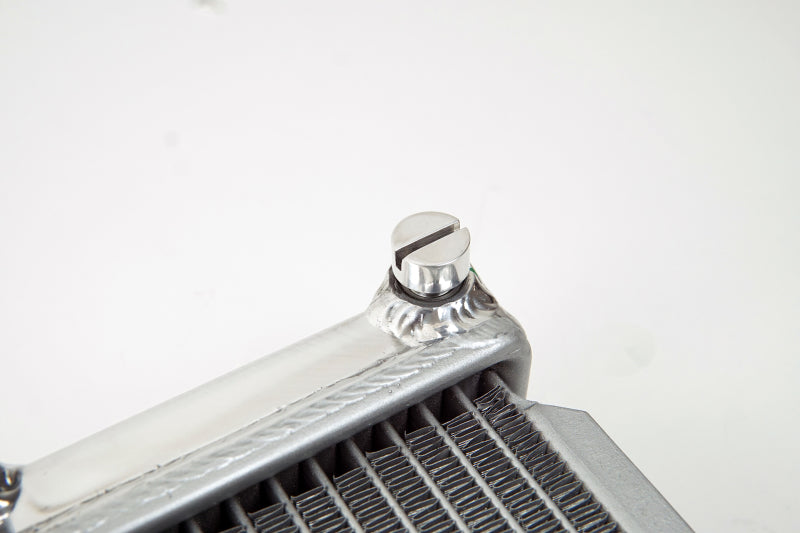 Radiateur en aluminium haute performance 1 rangée 31 mm CSF 08-15 Subaru Impreza WRX/STI