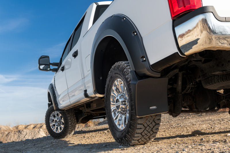 Garde-boue arrière Bushwacker 17-20 Ford F-250/F-350 Trail Armor (convient aux élargisseurs de style poche)