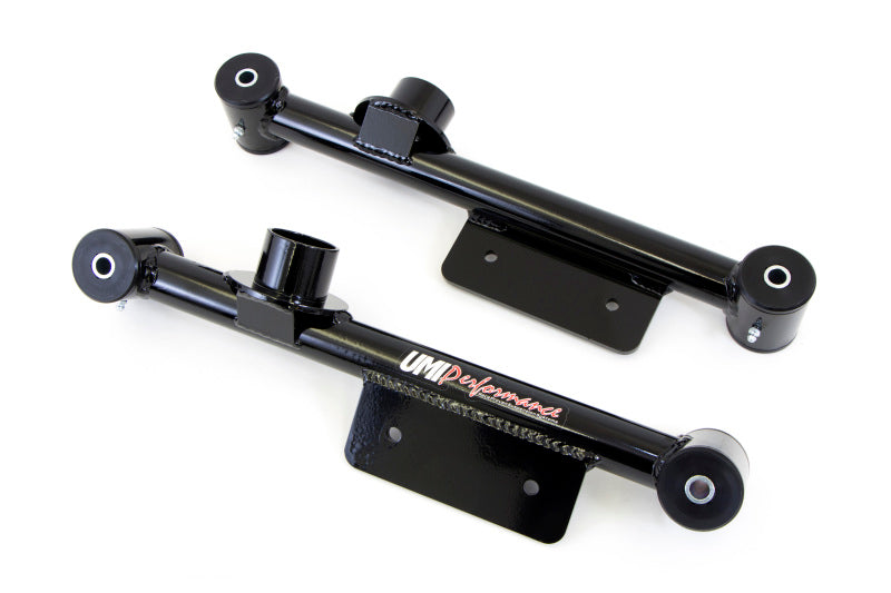 Bras de suspension inférieurs arrière UMI Performance pour Ford Mustang 79-98