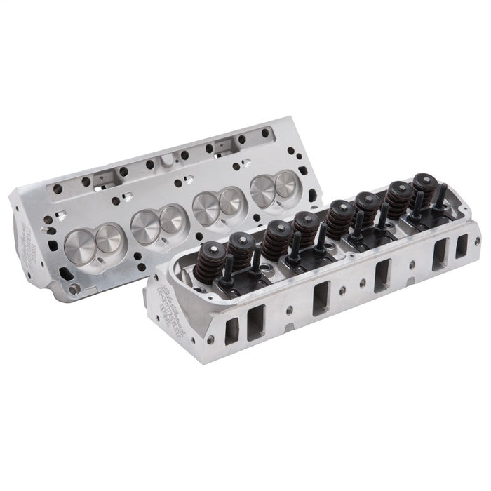 Culasses Edelbrock E-Street SB-Ford avec soupapes d'admission de 1 90 po, emballées complètement par paires