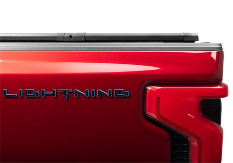 Extang 21-23 Ford F-150 (caisse de 5 pi 7 po) ALX à pliage solide