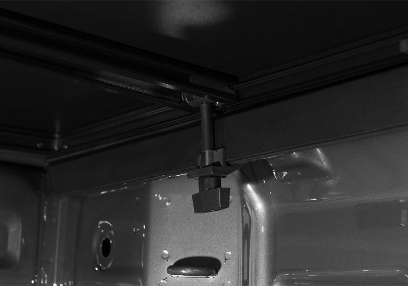 Extang 07-13 Toyota Tundra (lit de 5 1/2 pi) - Comprend un ensemble de serrage pour le système de rail de lit Trifecta e-Series