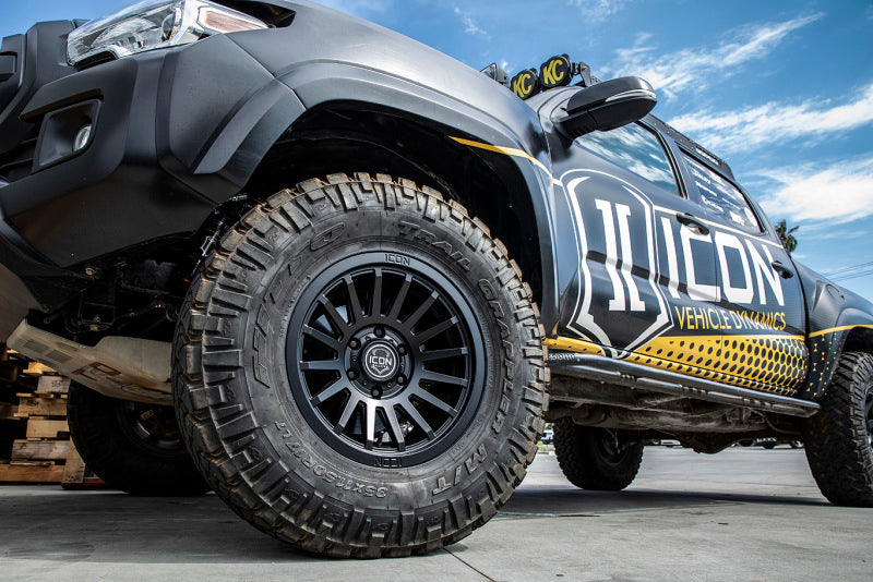 Roue ICON Recon SLX 17x8,5 6x5,5 BP 25 mm de déport 5,75 pouces BS 95,1 mm d'alésage noir satiné