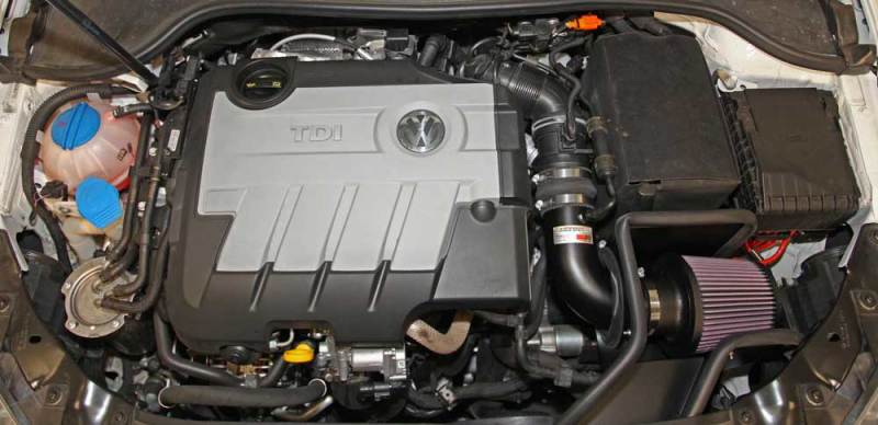 K&amp;N 13-14 Volkwagen Jetta TDI 2.0L Typhoon Admission de RAM courte