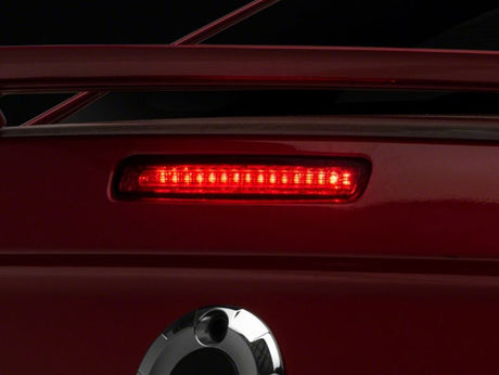 Troisième feu stop à LED Raxiom 05-09 Ford Mustang Axial Series - Lentille rouge