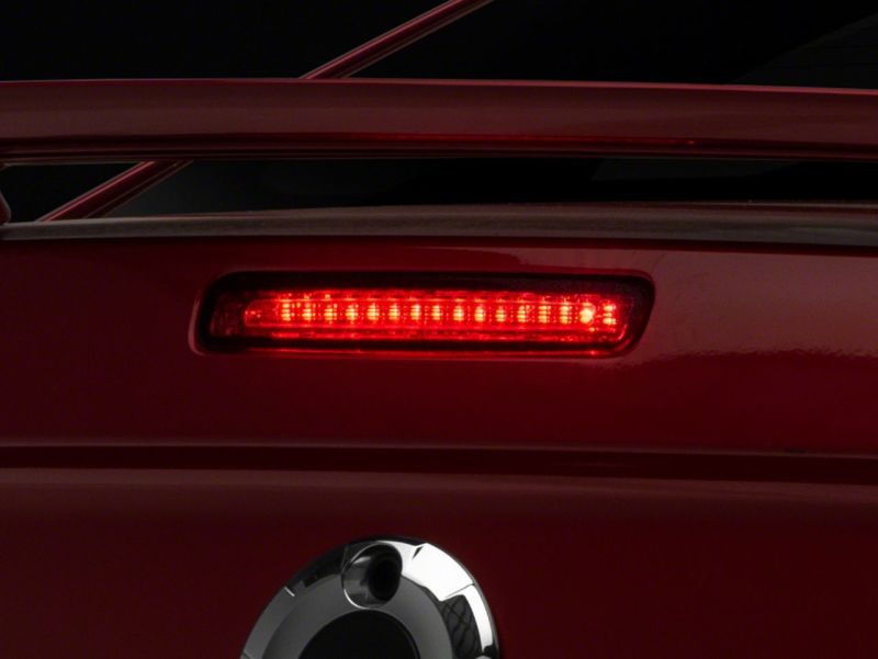 Troisième feu stop à LED Raxiom 05-09 Ford Mustang Axial Series - Lentille rouge