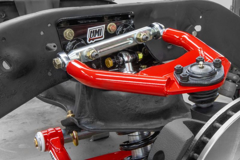 Bras de suspension supérieurs UMI Performance 73-87 GM C10 Race - Rouge