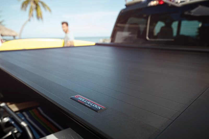 Roll-N-Lock 15-17 Ford F-150 77-3/8in E-Series Retractable Tonneau Cover