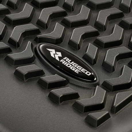 Revêtement de plancher arrière Rugged Ridge noir pour Chevy Silverado Crew 2020