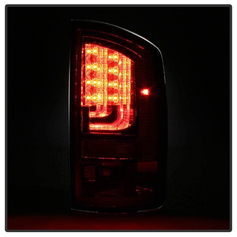 Feux arrière à LED Spyder Dodge Ram 07-08 1500 Version 2 - Rouge transparent ALT-YD-DRAM06V2-LED-RC