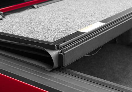 Couvre-caisse UnderCover 19-20 Chevy Silverado 1500 5,8 pi Ultra Flex - Finition noir mat