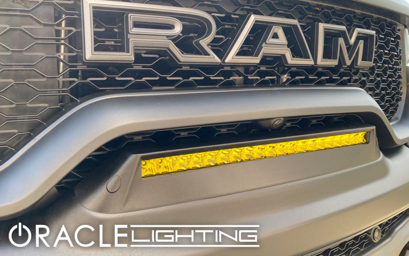 Système de barre lumineuse LED encastrée pour pare-chocs avant ORACLE Lighting 19-22 RAM Rebel/TRX - Jaune VOIR LA GARANTIE