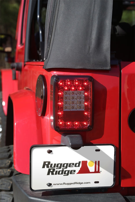 Ensemble de feux arrière à LED Rugged Ridge fumés pour Jeep Wrangler 07-18