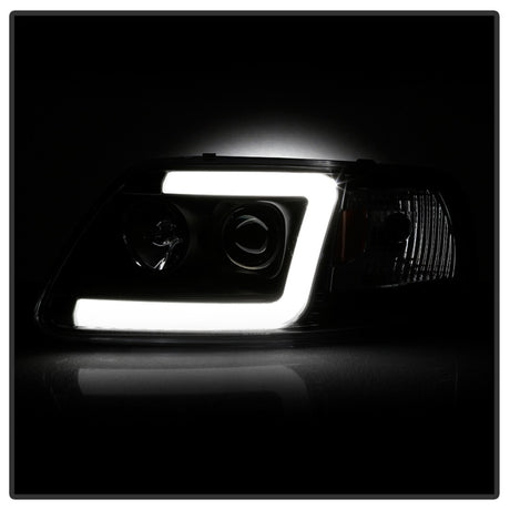 Phares de projecteur à barre lumineuse Spyder 97-03 Ford F-150 (après 6/1997) - Noir (PRO-YD-FF15097V2-LB-BK)