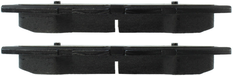 Plaquettes de frein sport StopTech avec cales et matériel - Avant