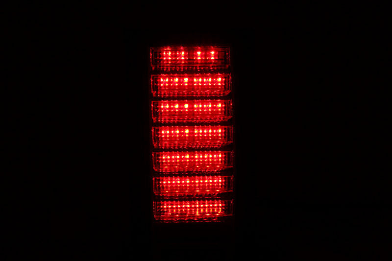 Feux arrière à LED ANZO 2003-2009 Hummer H2 Rouge/Clair